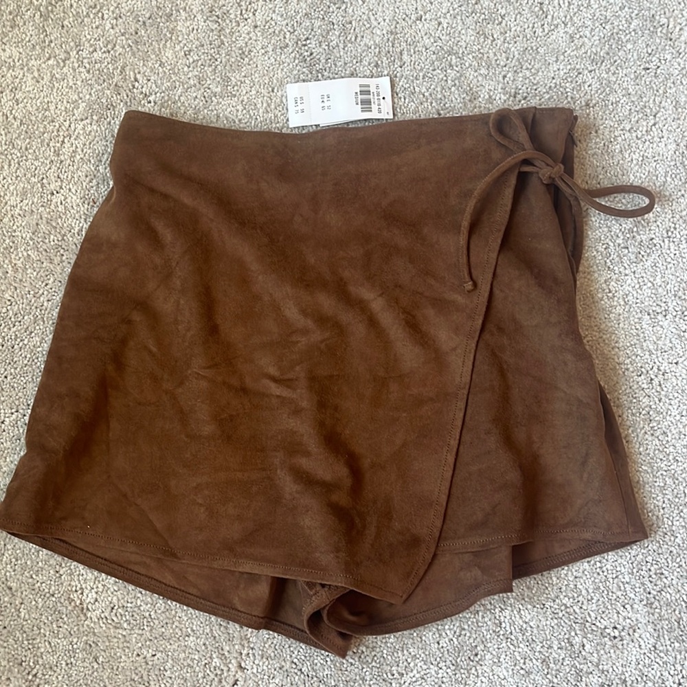 Abercrombie vegan suede brown skort